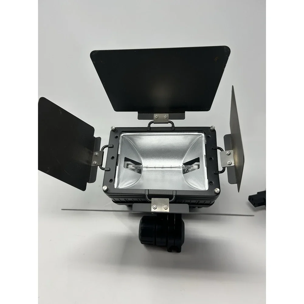 Britek QW-1000p‎ Quartz Halogen Photo Light